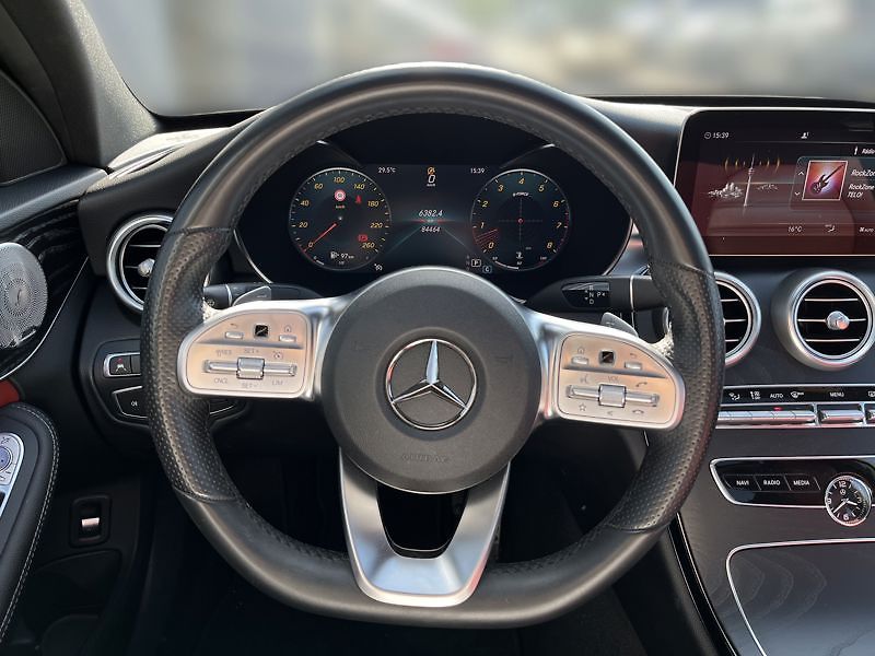 Mercedes-Benz Třídy C Třída C 400 4MATIC AMG Line - fotka 11 z 18