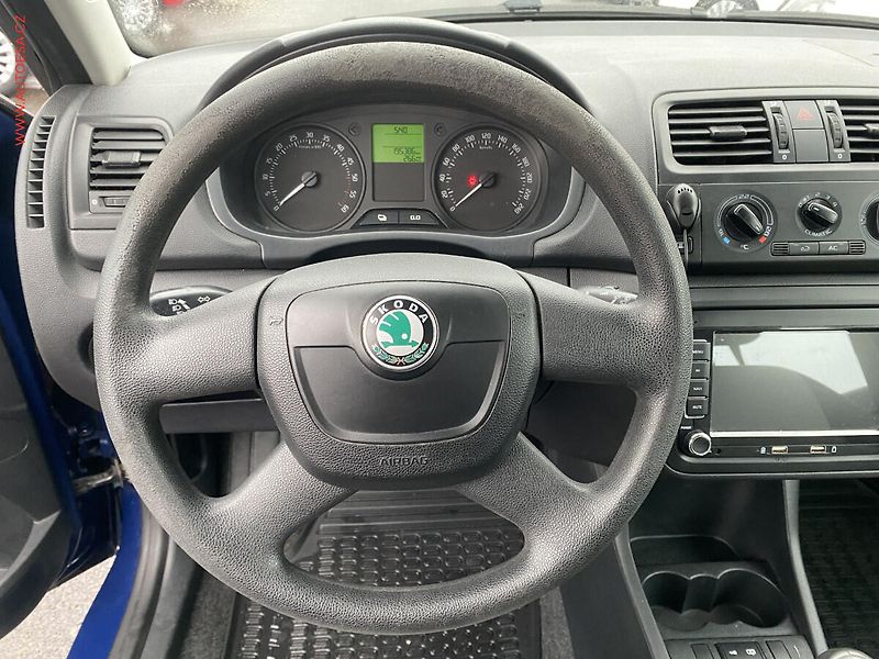 Škoda Fabia (2010) 1.6 TDi, ČR - fotka 11 z 15