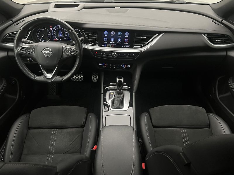 Opel Insignia 2.0 D 4x4 AUT CZ - fotka 2 z 40