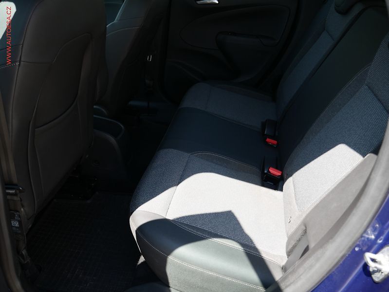 Opel Crossland (2021) 1.2 T, ČR, Innovation, AT, - fotka 21 z 26