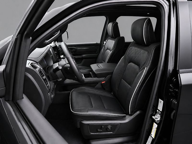 Dodge RAM (2026) 1500 Limited 2026 V8 - fotka 7 z 9