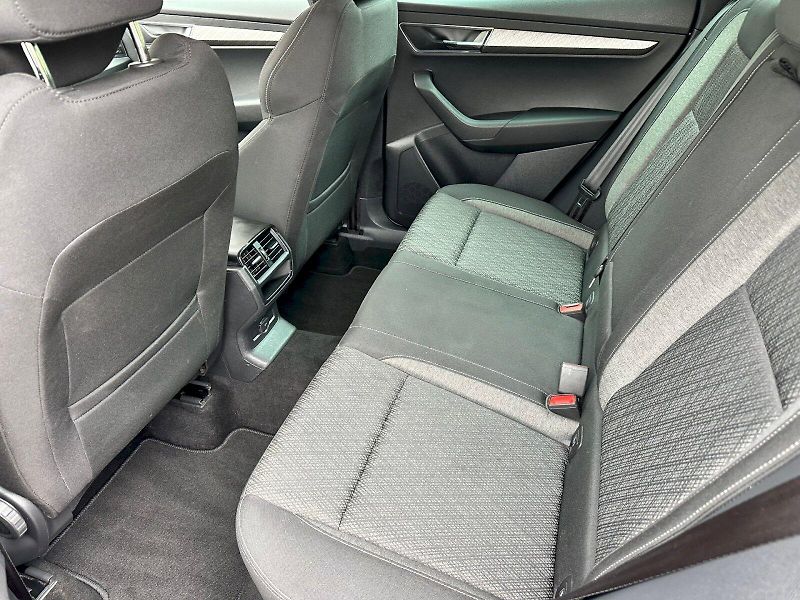 Škoda Karoq (2023) 2.0 TDI 110kW Style 4x4 DSG - fotka 22 z 27