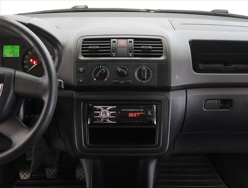 Škoda Fabia (2014) 1.2 12V, nová STK, slušný stav - fotka 12 z 13
