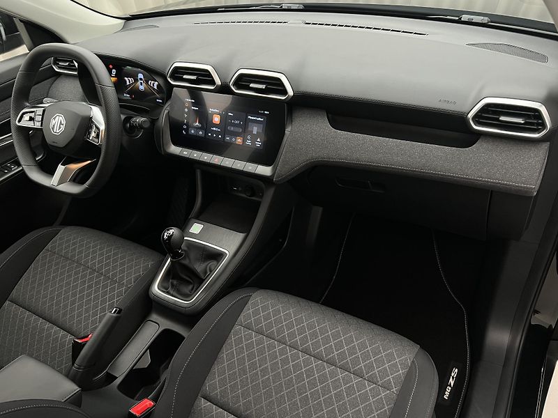 MG ZS 1.5 EXCITE CZ 1.maj. - fotka 19 z 38