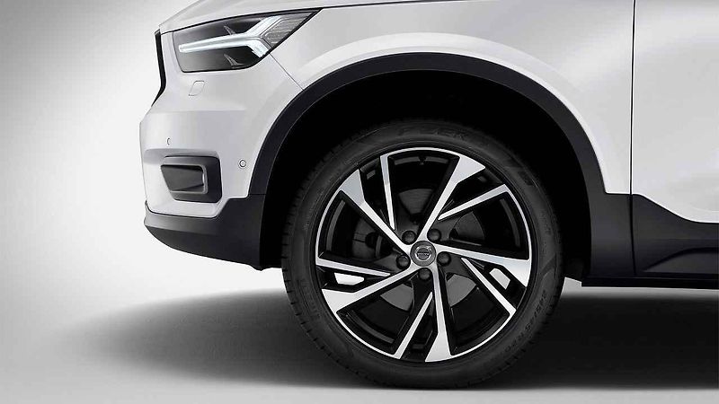 Volvo XC40.