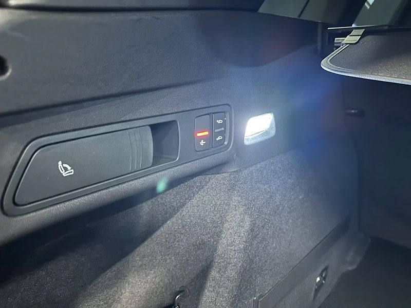 Audi Q6 e-tron perf. S-Line B&O Vzduch Pano - fotka 27 z 28