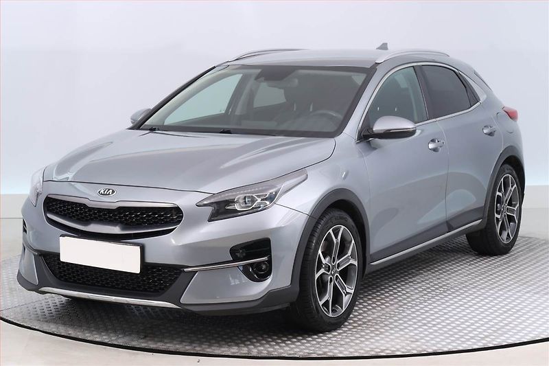 Kia XCeed (2019) 1.6 T-GDI, Automat, Serv.kniha - fotka 2 z 20