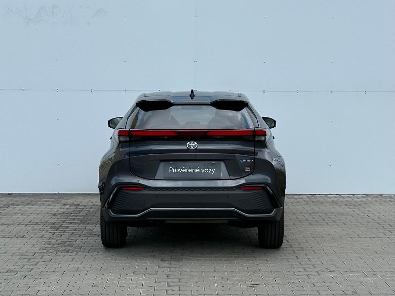 Toyota C-HR 2,0 PHEV E-CVT GR Sport - fotka 9 z 30