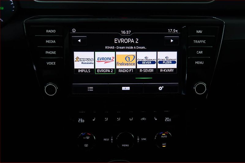Škoda Superb (2017) Style 2.0 TDI, Automat - fotka 12 z 20