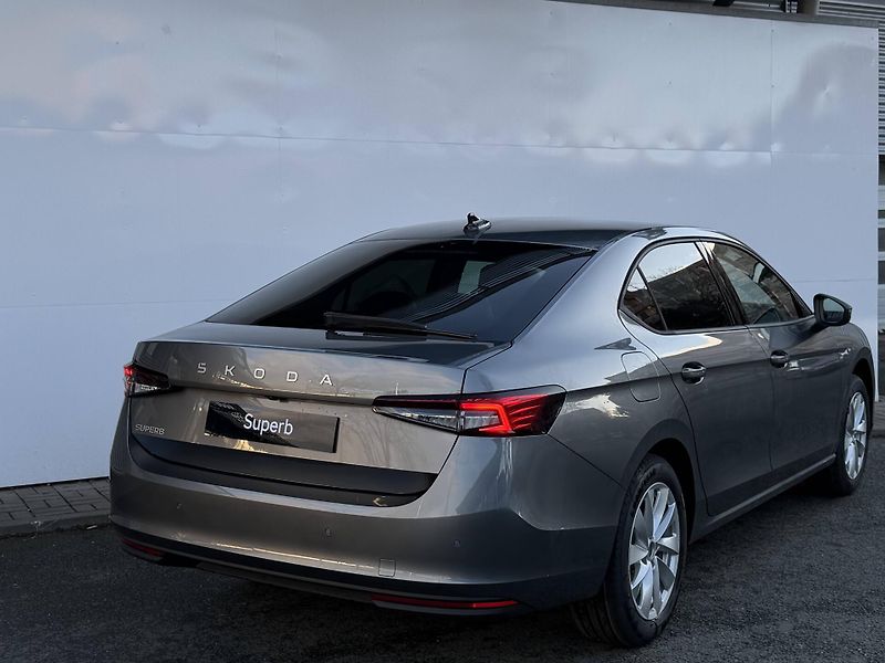 Škoda Superb (2026) Selection 7DSG 2,0TDI - fotka 5 z 6