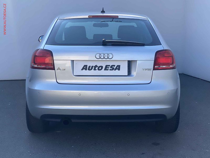 Audi A3 (2011) 1.2 TFSi, Attraction, výhřev - fotka 5 z 17