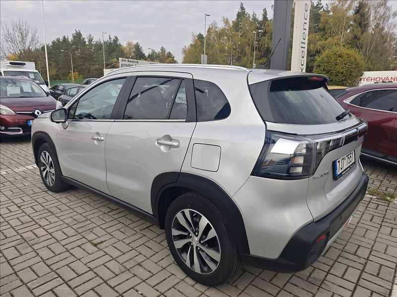 Suzuki S-Cross 1,4 BoosterJet Hybrid  4x4 Ele - fotka 4 z 21