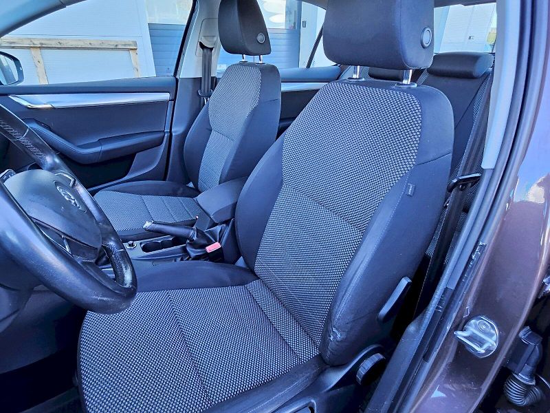 Škoda Octavia (2013) Ambition 1,2TSI - fotka 13 z 22