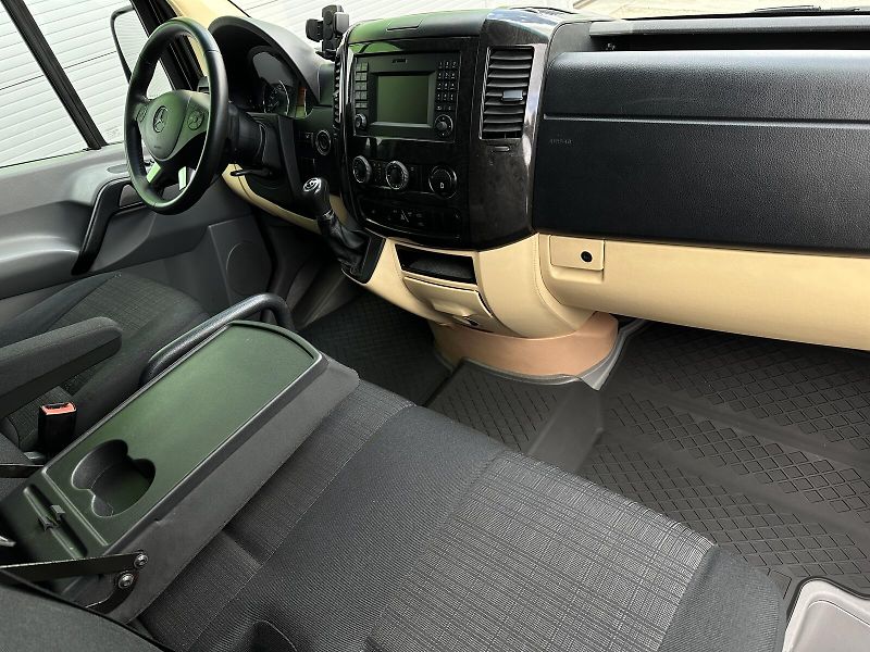 Mercedes-Benz Sprinter 319CDi 190PS AT Bi-Xenon 6-MÍS - fotka 42 z 42
