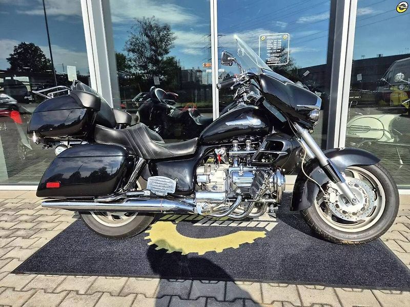 Honda F6C Valkyrie (1999) GL 1500 CF Valkyrie - fotka 3 z 22