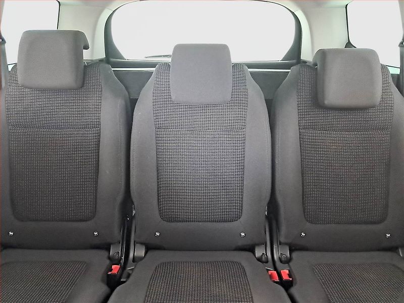 Peugeot 5008 (2014) 1.6 HDi, Navi, Tempomat - fotka 10 z 17