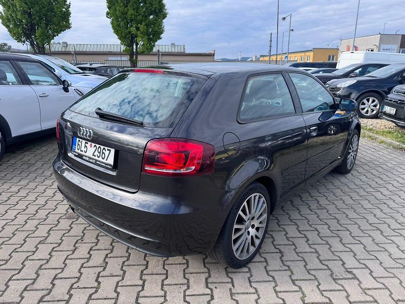 Audi A3 (2011) 2,0 TDI 103 KW 2. MAJ 2X KOLA - fotka 6 z 49