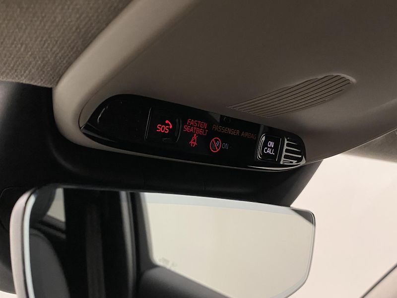 Volvo XC40 B4 AWD INSCRIPTION AUT CZ - fotka 28 z 42