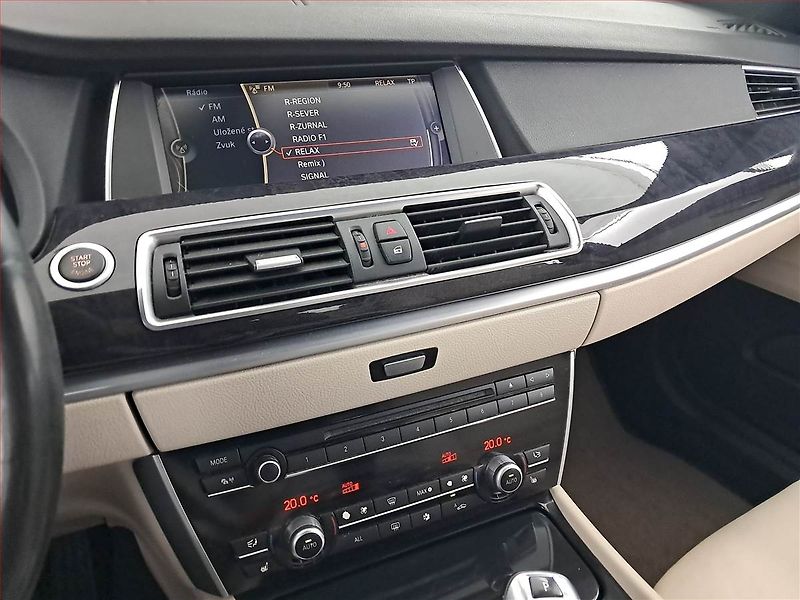 BMW Řada 5 (2010) 530d xDrive GT, 4X4, Automat - fotka 12 z 24