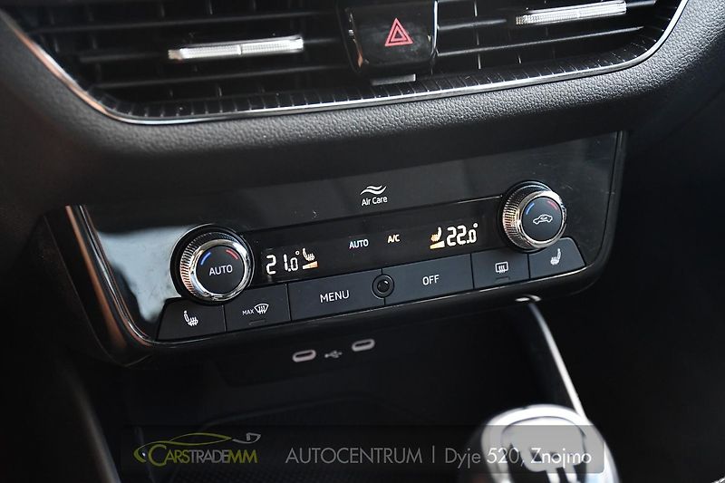 Škoda Fabia 1.0TSi STYLE 1M ČR - fotka 31 z 49
