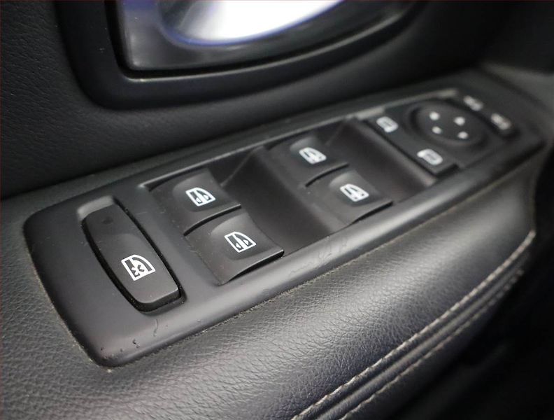 Renault Laguna (2011) 2.0 dCi, Serv.kniha, po STK - fotka 13 z 14