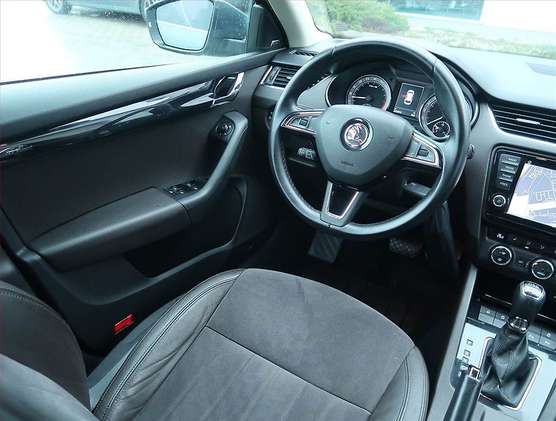 Škoda Octavia (2015) Laurin&Klement 2.0 TDI, 4X4 - fotka 7 z 19