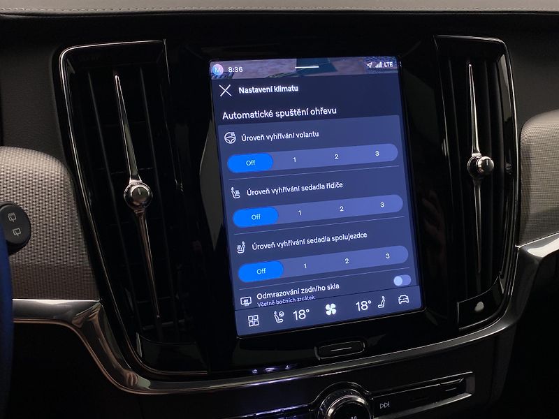 Volvo V90 T8 AWD RECHARGE DARK ULTRA - fotka 47 z 65