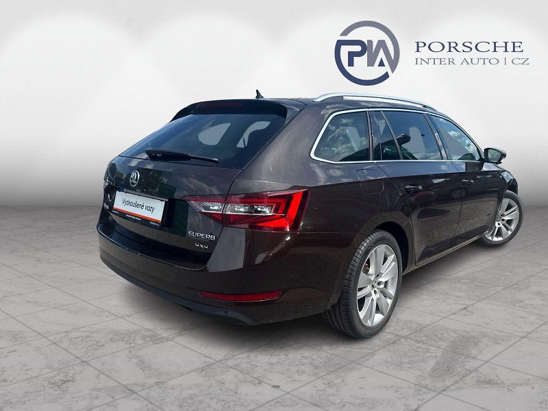 Škoda Superb Style Plus 2.0 TDI 140kw DSG 4 - fotka 2 z 26