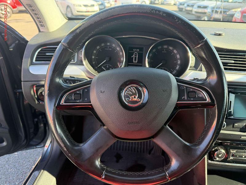 Škoda Superb (2014) 2.0TDi, Ambition - fotka 12 z 15