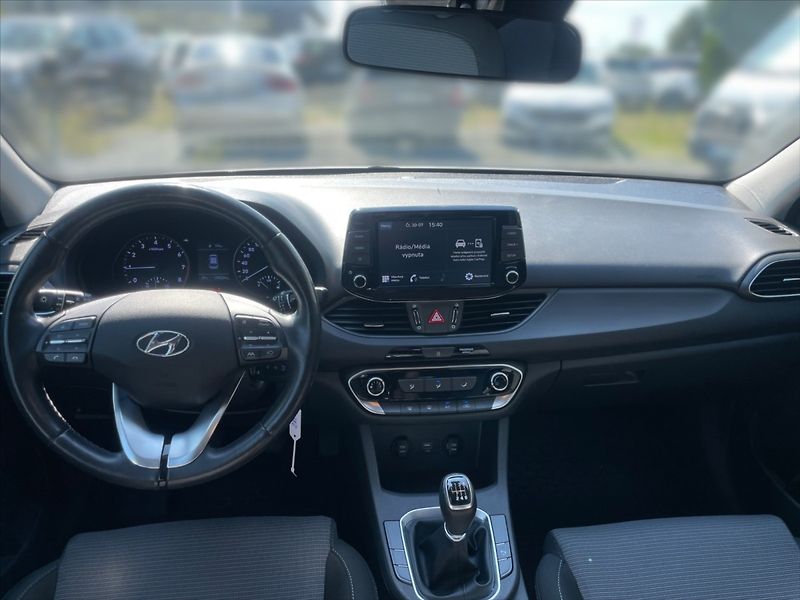 Hyundai i30 1,0 TGDI 120 Comfort - fotka 9 z 11