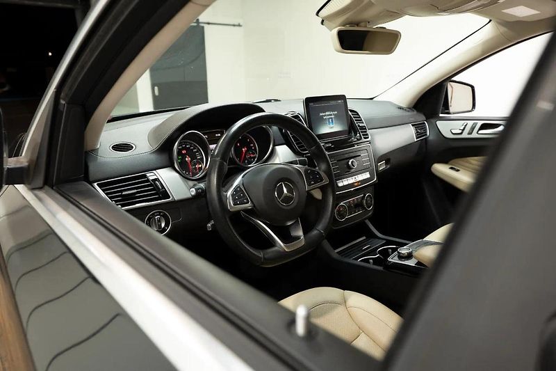 Mercedes-Benz GLE 350d Coupe 190 kW AMG paket - fotka 6 z 24
