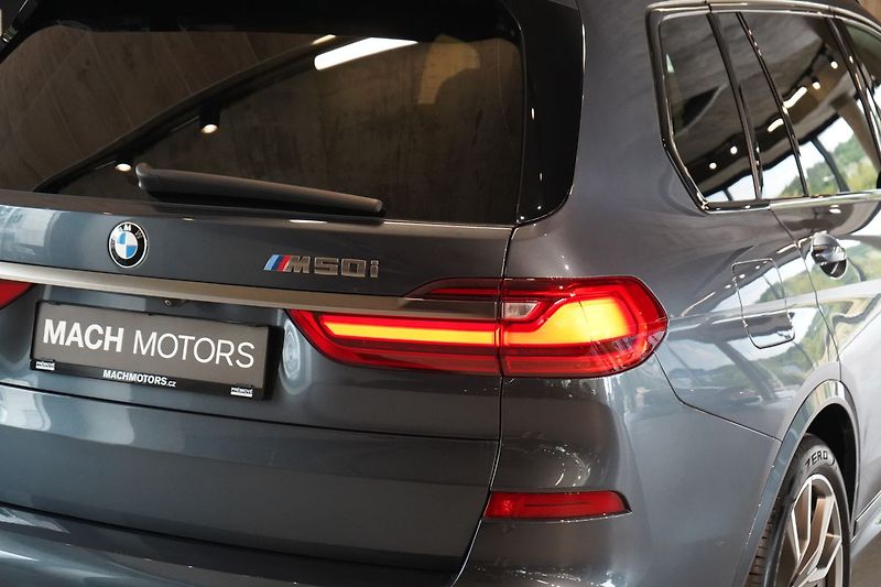 BMW X7 M50i xD, Executive Drive Pro - fotka 9 z 50