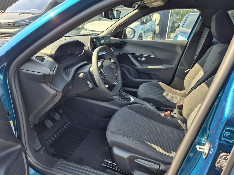 Peugeot 2008 (2026) BUSINESS TURBO 100 S&S MAN6  - fotka 9 z 23