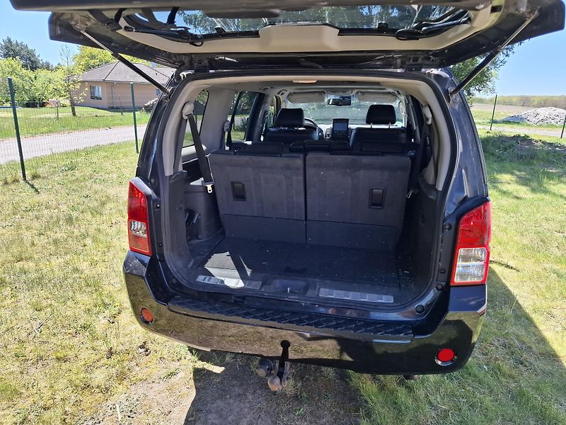 Nissan Pathfinder (2008) - fotka 6 z 21