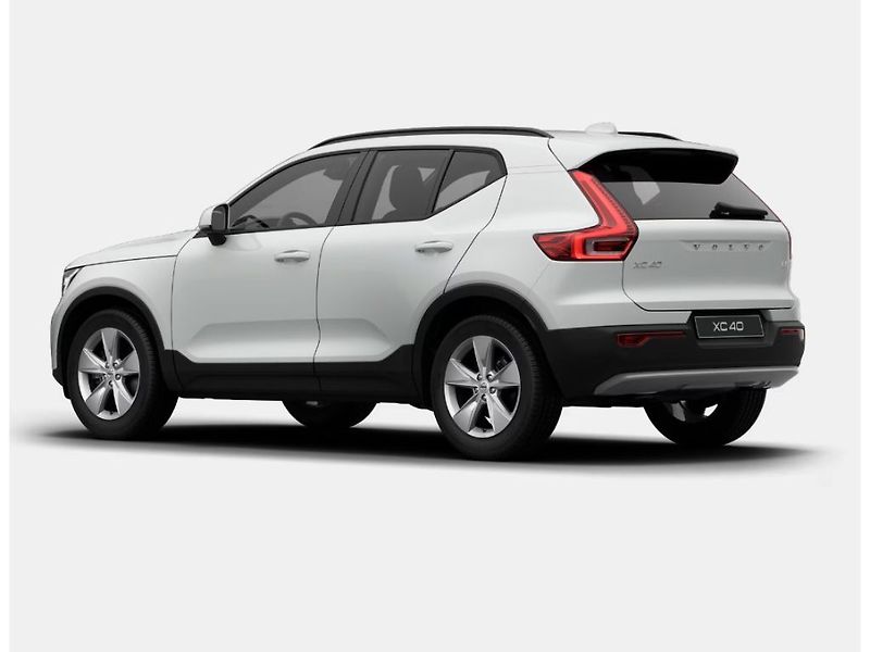 Volvo XC40 CORE B3 120kW - fotka 3 z 9