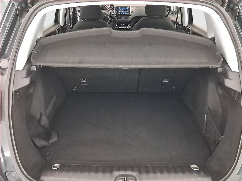 Peugeot 2008 (2018) 1.2 PureTech, Serv.kniha - fotka 13 z 16