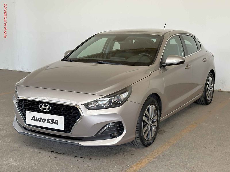 Hyundai i30 (2018) 1.0TGDi, 1.maj,ČR, STK7/28 - fotka 3 z 14