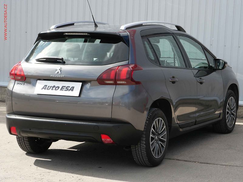 Peugeot 2008 (2016) 1.6 HDi, ČR, GT Line - fotka 4 z 19