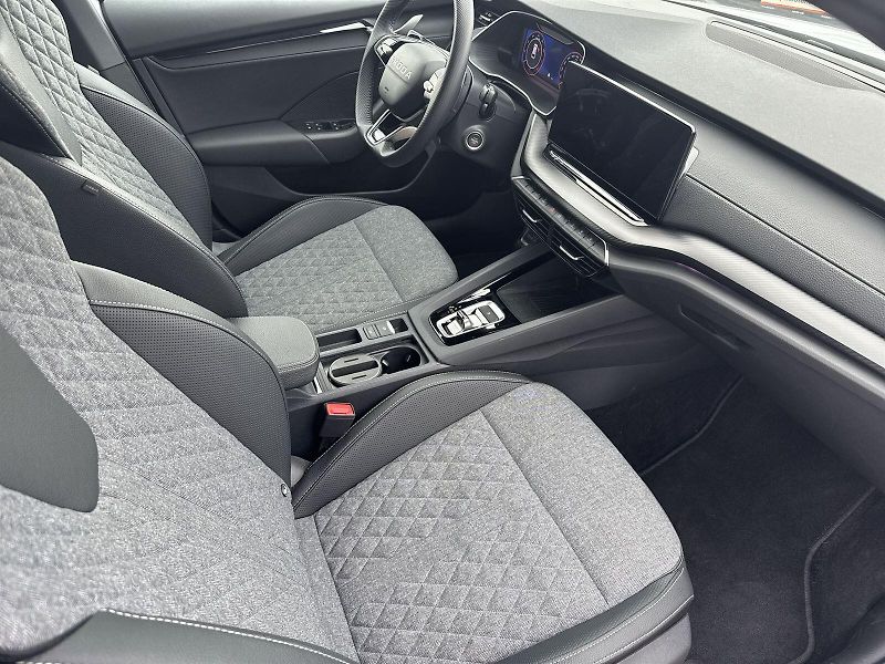 Škoda Octavia (2025) Combi 1.5 TSI M-HEV DSG Sportl - fotka 9 z 35