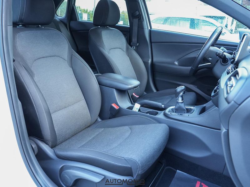 Hyundai i30 (2024) 1.5 Smart Key, LED, Záruka - fotka 8 z 21