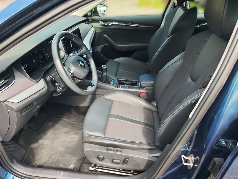 Škoda Octavia 2,0 TDI Style - fotka 7 z 11
