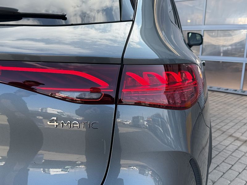 Mercedes-Benz EQE 500 AMG 4MATIC SUV - fotka 13 z 35