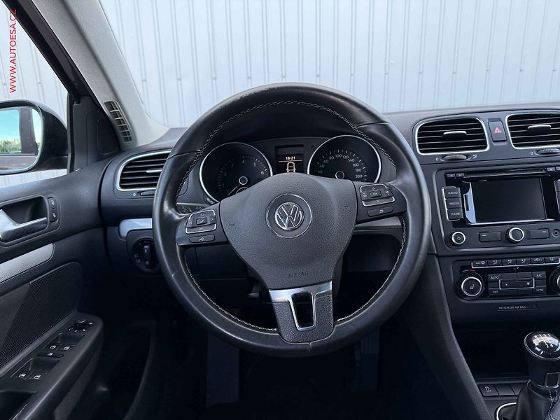 Volkswagen Golf (2012) 1.2 TSi, Match, park. čidla - fotka 12 z 16
