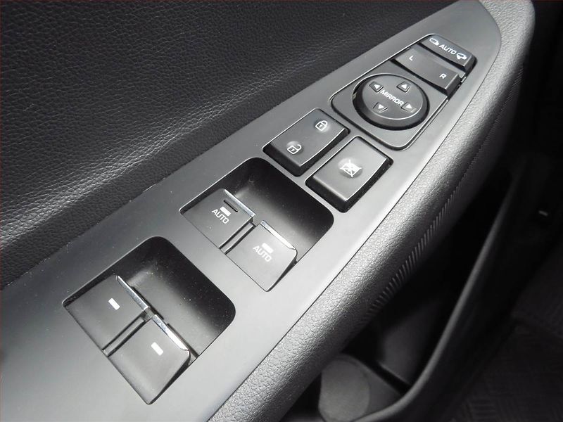 Hyundai Tucson (2019) 1.6 T-GDI, Serv.kniha - fotka 15 z 17