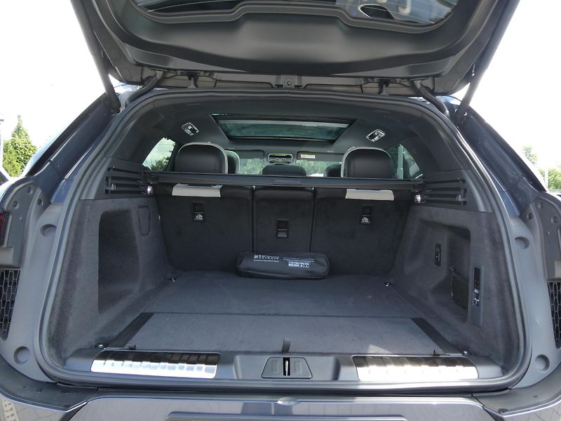 Land Rover Range Rover Sport (2026) 3,0 Dynamic SE D250 - fotka 30 z 34