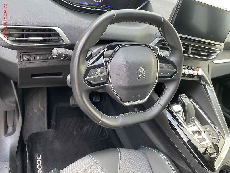 Peugeot 3008 (2021) 1.2 PT, Allure, AT, LED - fotka 12 z 17