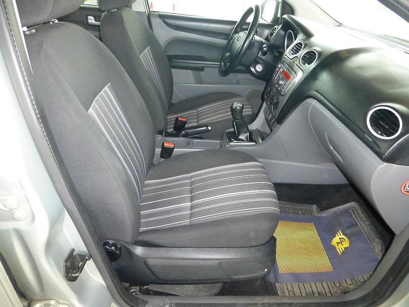 Ford Focus (2009) 1,6TDCI-80KW-KLIMATIZACE*TAŽNÉ - fotka 17 z 24