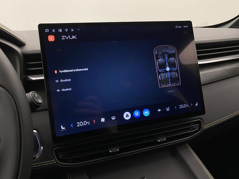 Lynk & Co 01 CORE PHEV AUT CZ 1.maj - fotka 53 z 72