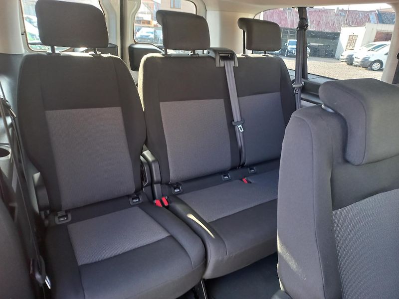 Toyota ProAce Verso (2023) 2.0D-4D 106kW L2 8-míst ČR DPH - fotka 14 z 21