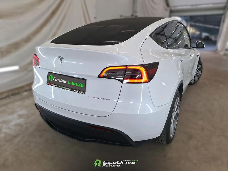 Tesla Model Y (2023) Bílý interiér, AMD, tažné - fotka 5 z 10